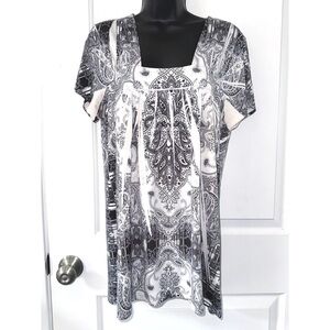 Unity World Wear grey and white top